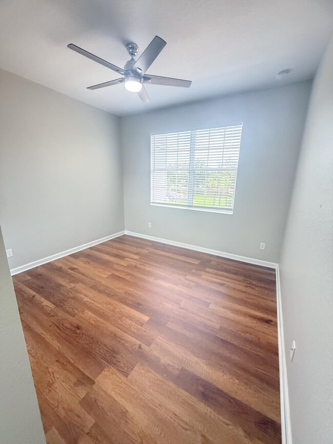 Building Photo - 2125 SW Cape Cod Dr