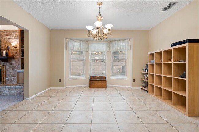Building Photo - 13737 River Canyon Dr