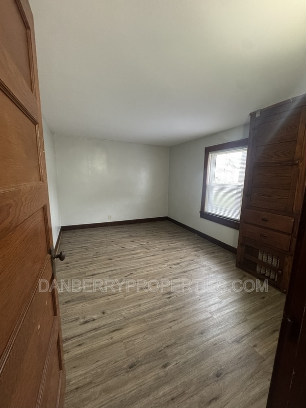 Building Photo - 717 N Union St