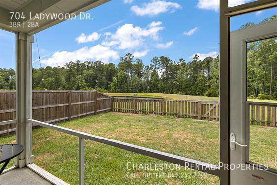 Building Photo - 704 Ladywood Dr