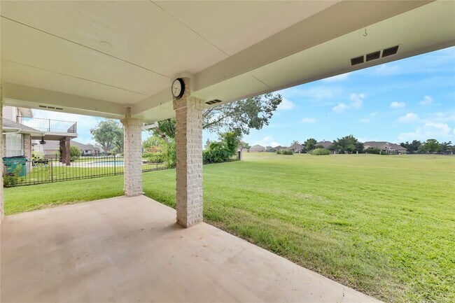 Building Photo - 2721 Butler National Dr