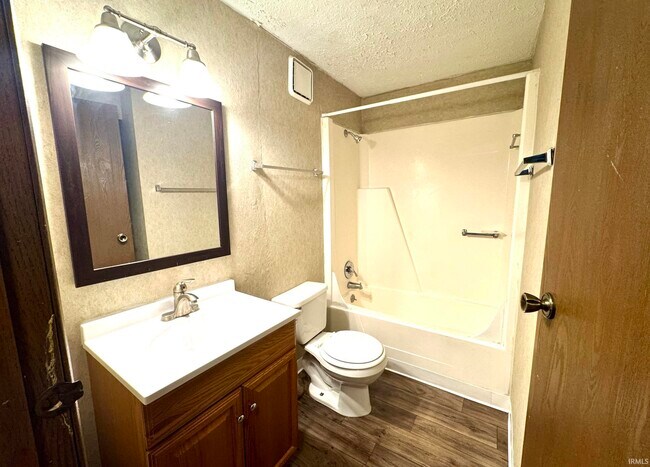 Building Photo - 2302 S Brandon Ct
