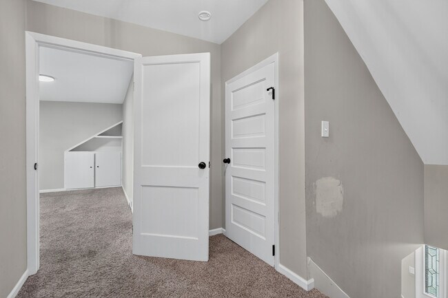 Building Photo - 7945 W 91st St