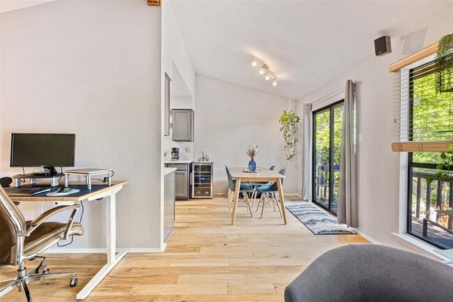 Building Photo - 5602 Woodrow Ave