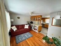 Building Photo - Bright 1BD/1BA Duplex Apartment in Williston