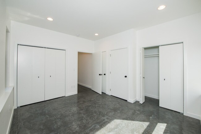 Building Photo - Atkinson Commons- Unit 1
