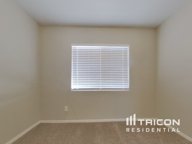 Building Photo - 9343 W Mission Ln
