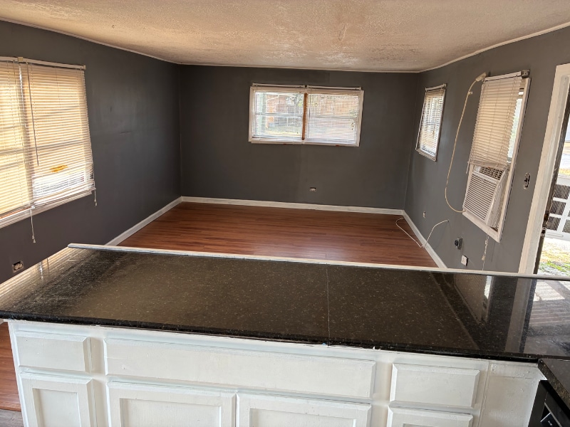 Building Photo - 47 Brenda Ln