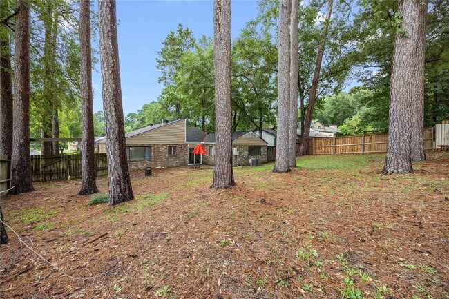 Building Photo - 431 Evergreen Dr