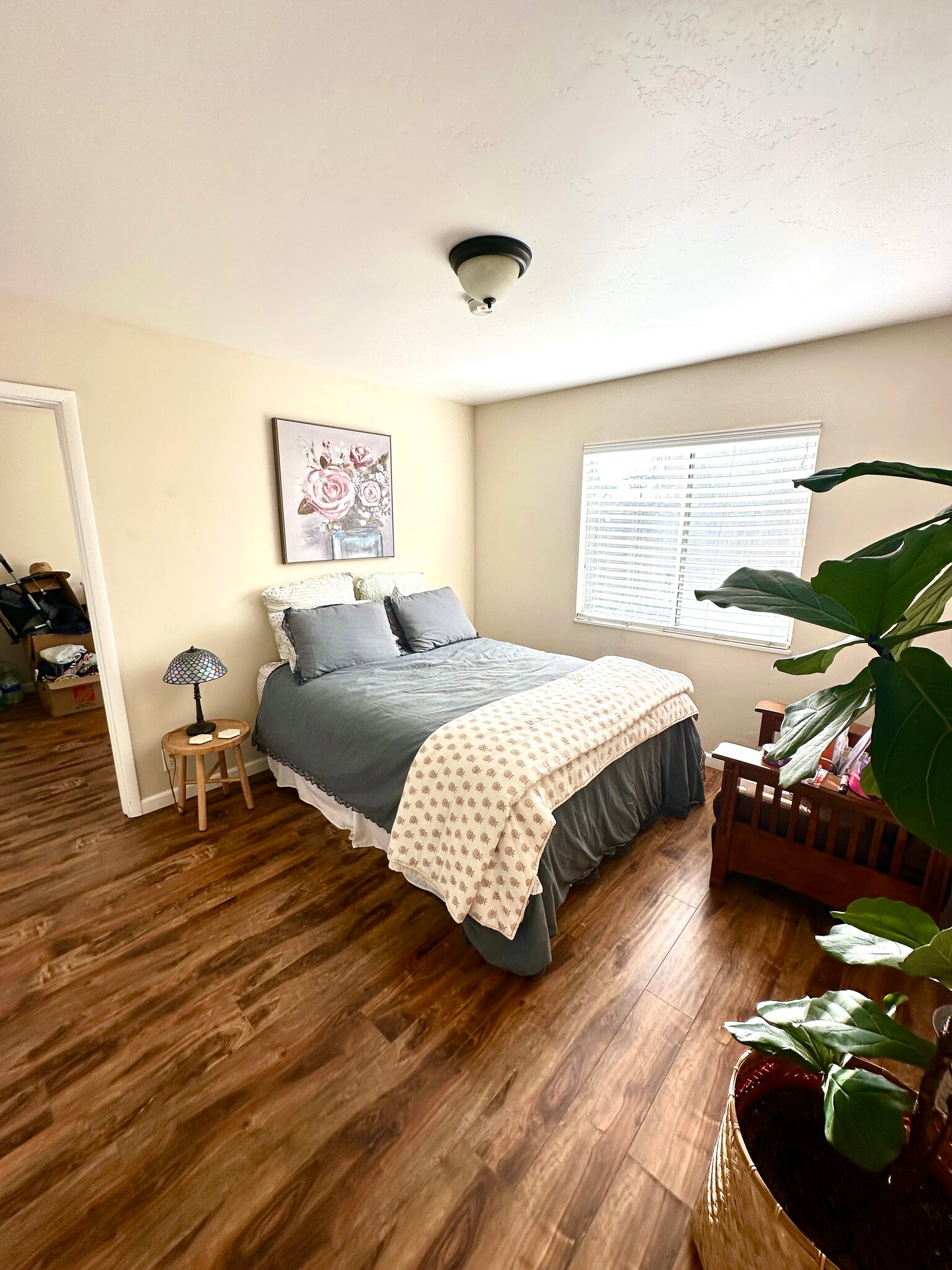 Building Photo - 2101 Sunset Ave