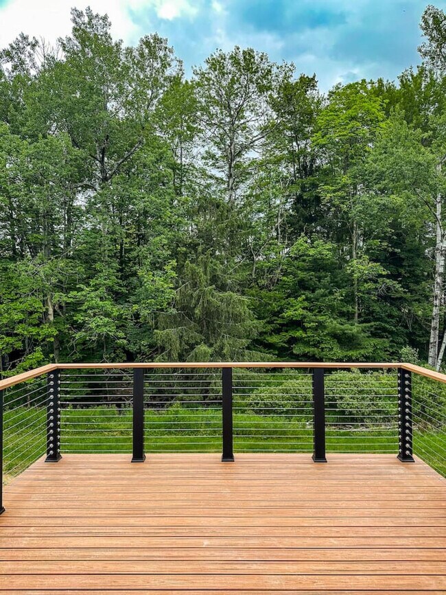 Building Photo - 327 Co Rd 12