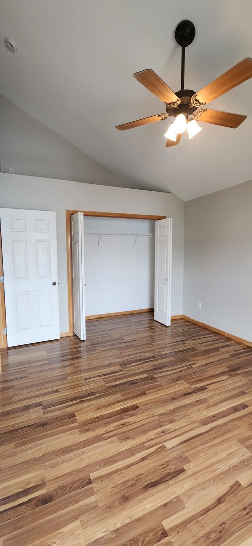 Building Photo - 2 bed 2 Bath Town House