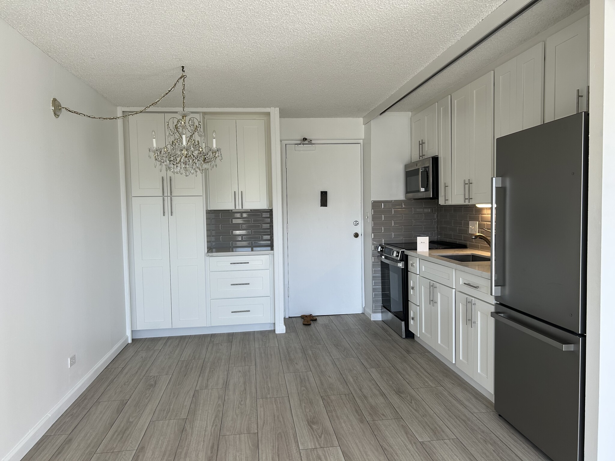 Living/Kitchen - 1655 Makaloa St