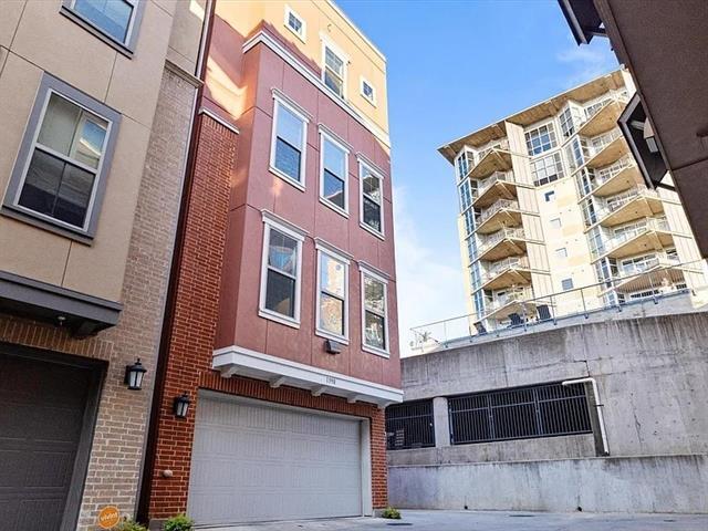 Building Photo - 1390 Arch Pl