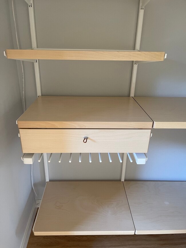 Building Photo - 36 Redwood Ave