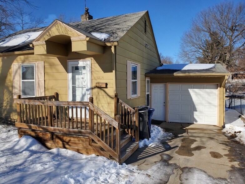 Primary Photo - 3234 Kinsey Ave