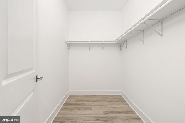 Building Photo - 4403 Thompson Dr