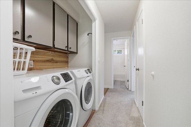 Building Photo - Updated 3-Bedroom Home with Oversized Pati...