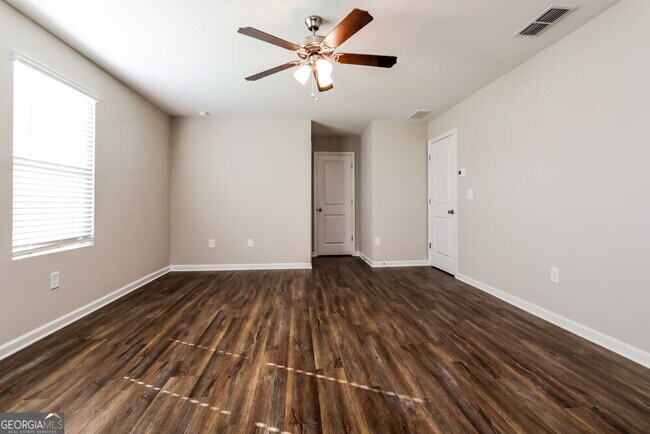 Building Photo - 3770 Newbury Pl Dr