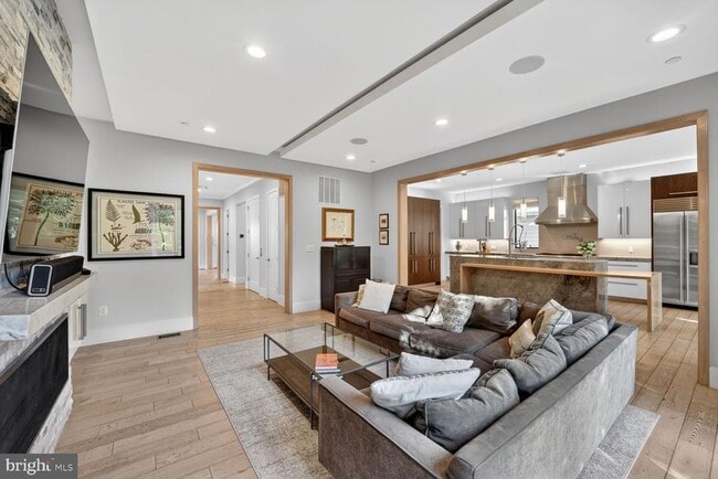 Building Photo - 5310 Dorsett Pl NW