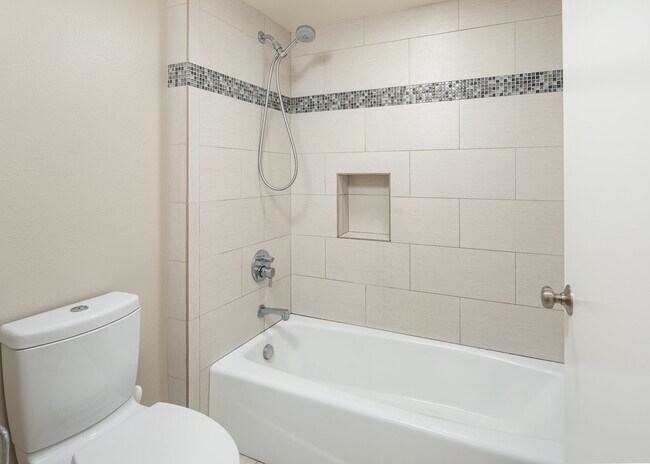 Building Photo - 4015 Camino Lindo