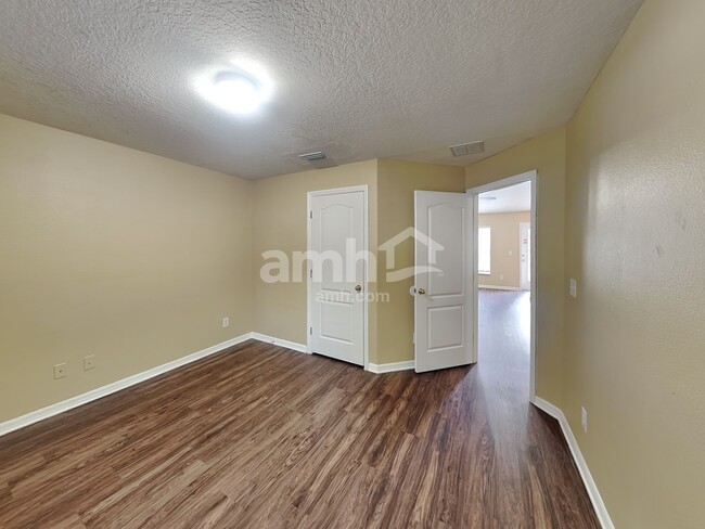 Building Photo - 1204 Mt McKinley Ct