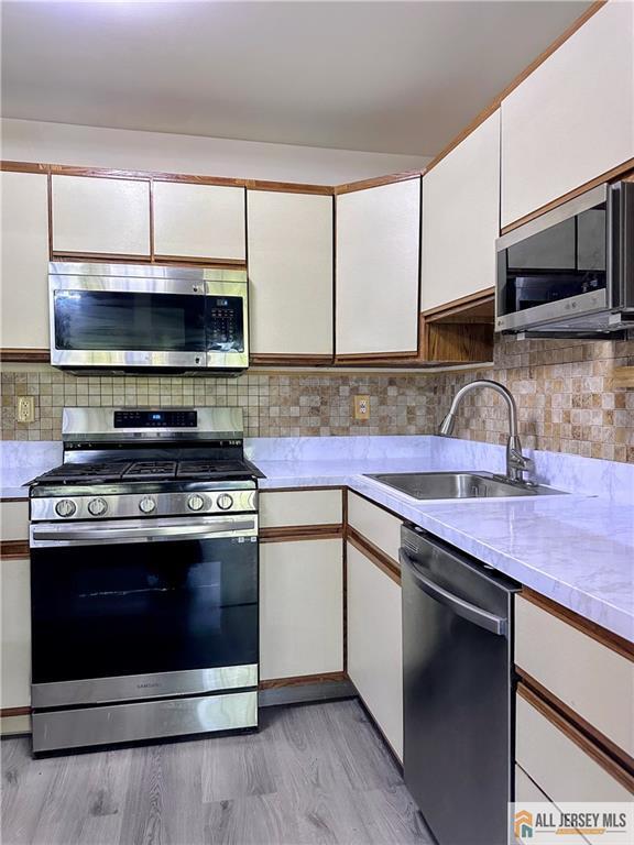 Building Photo - 1211 Woodhaven Dr