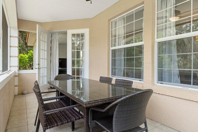 Building Photo - 4810 S Amstel Dr