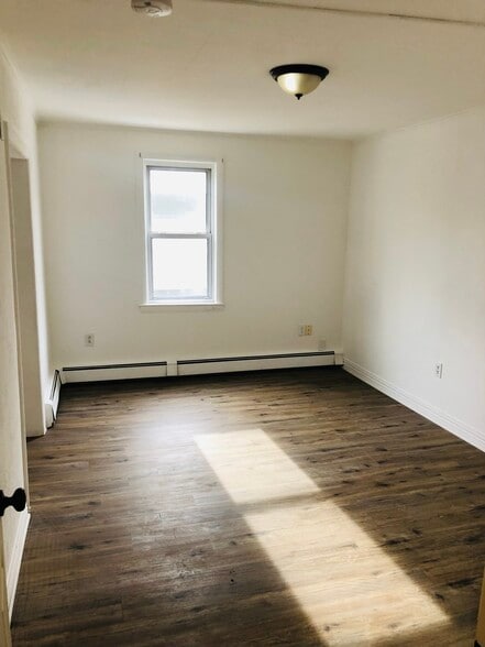 Building Photo - 22 Lafayette St