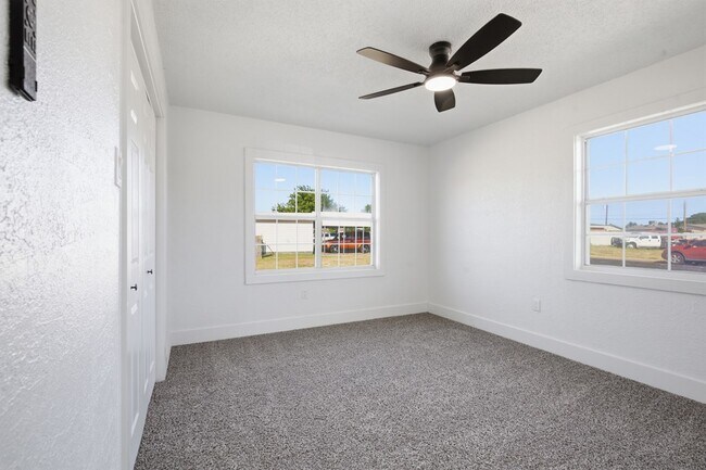 Building Photo - 1213 Patton Dr