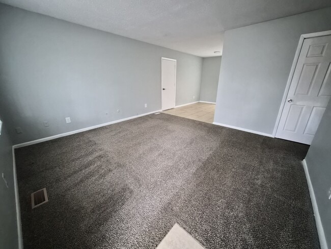 Building Photo - 3526 Luewan Ct