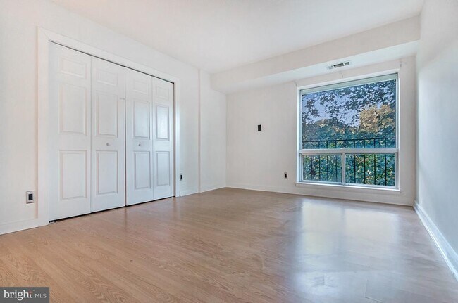 Building Photo - 11600 Vantage Hill Rd