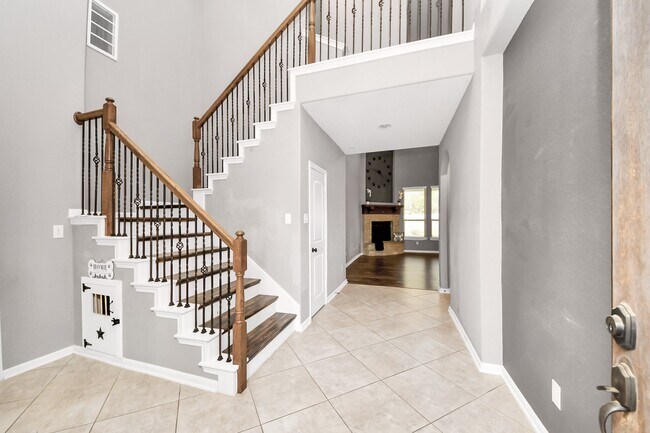 Building Photo - 3544 Woods Estates Dr