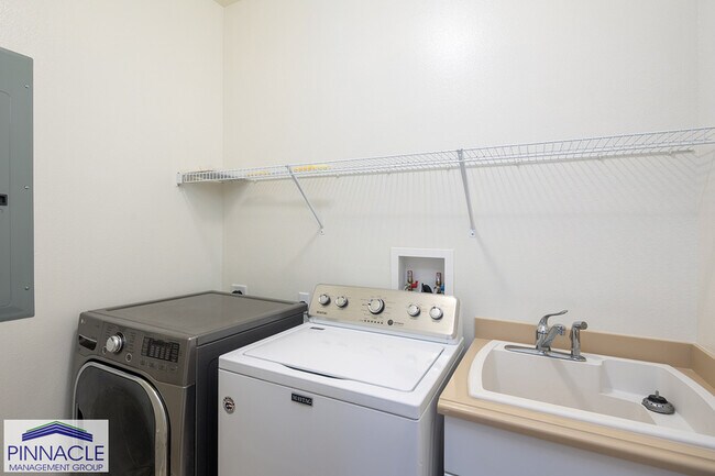 Building Photo - 91-1038 Waiilikahi St