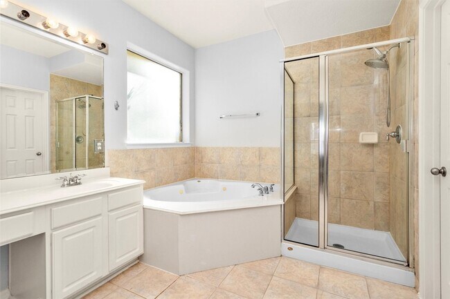 Building Photo - 3118 Legends Mist Dr