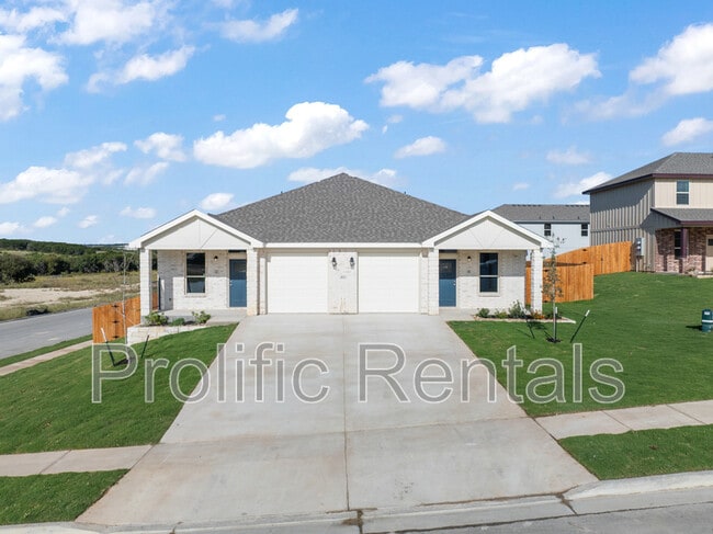 Building Photo - 103 Logan Ct