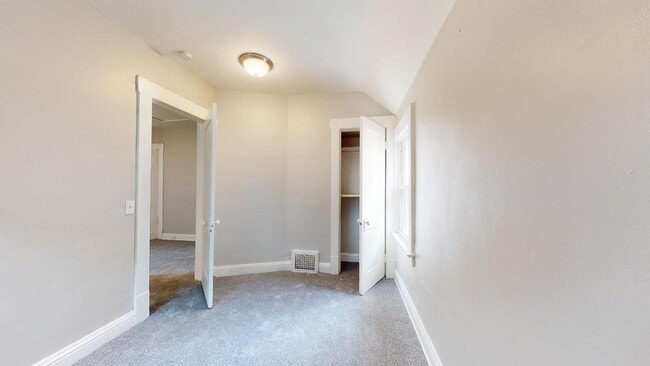 Building Photo - Old Brooklyn - 4 Bedroom Single Family Home