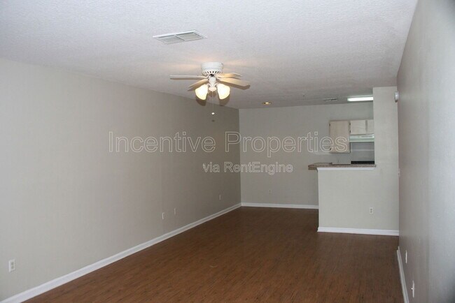 Building Photo - 4356 S Kirkman Rd