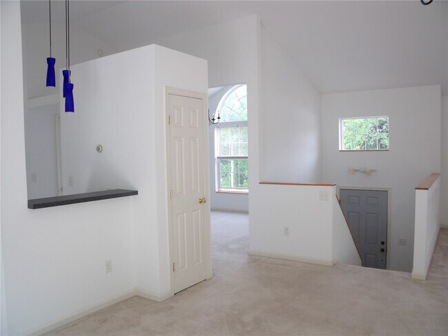 Building Photo - 1062 Dryden Rd