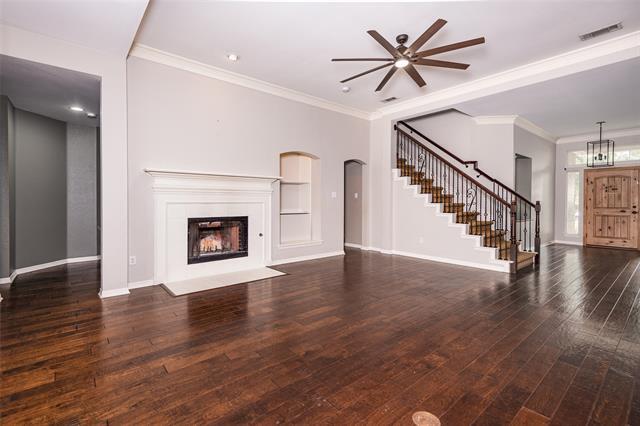 Building Photo - 8609 Forsythia Dr