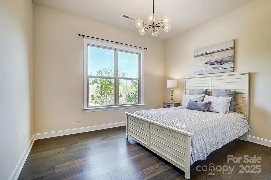 Building Photo - 11144 Limehurst Pl