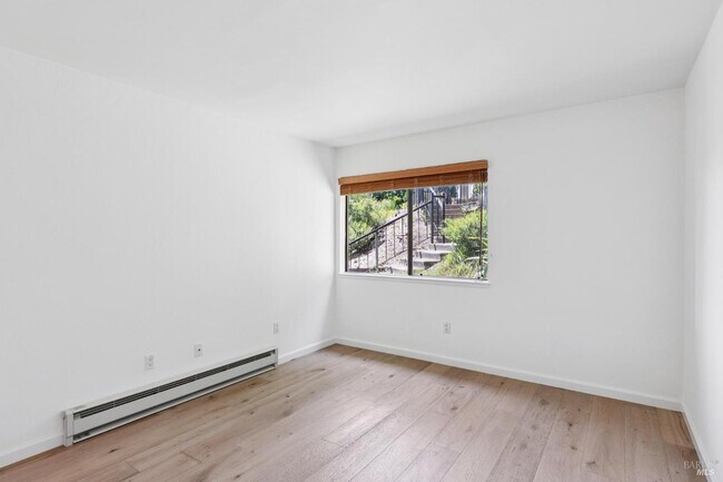 Building Photo - 112 Marinero Cir