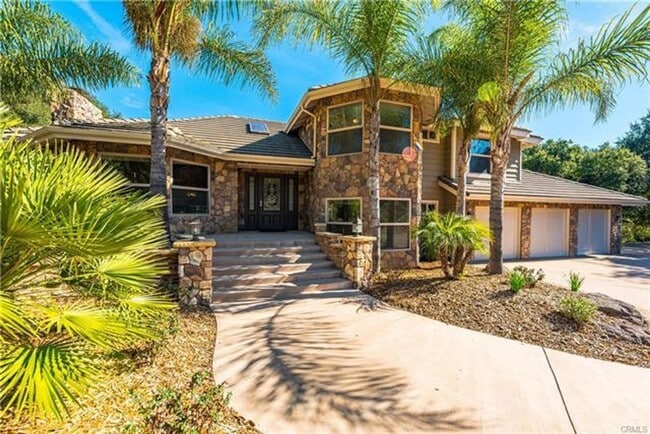 Building Photo - 42400 Vía Nortada