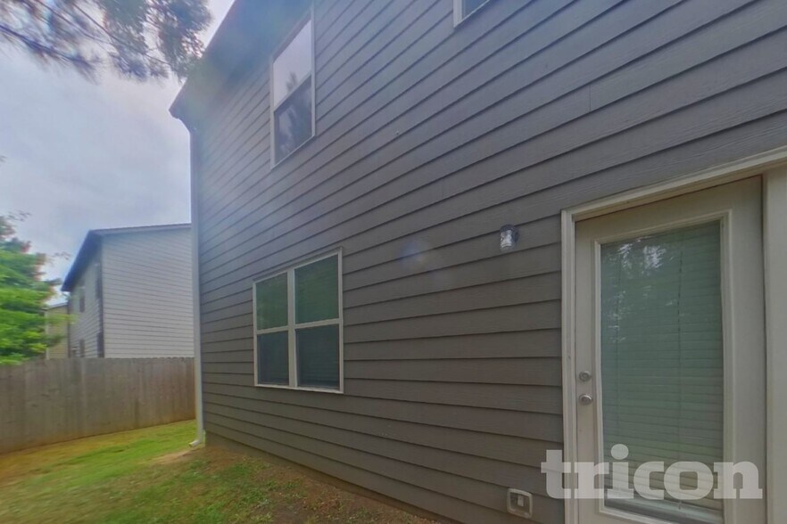 Building Photo - 1008 Eldon Ln