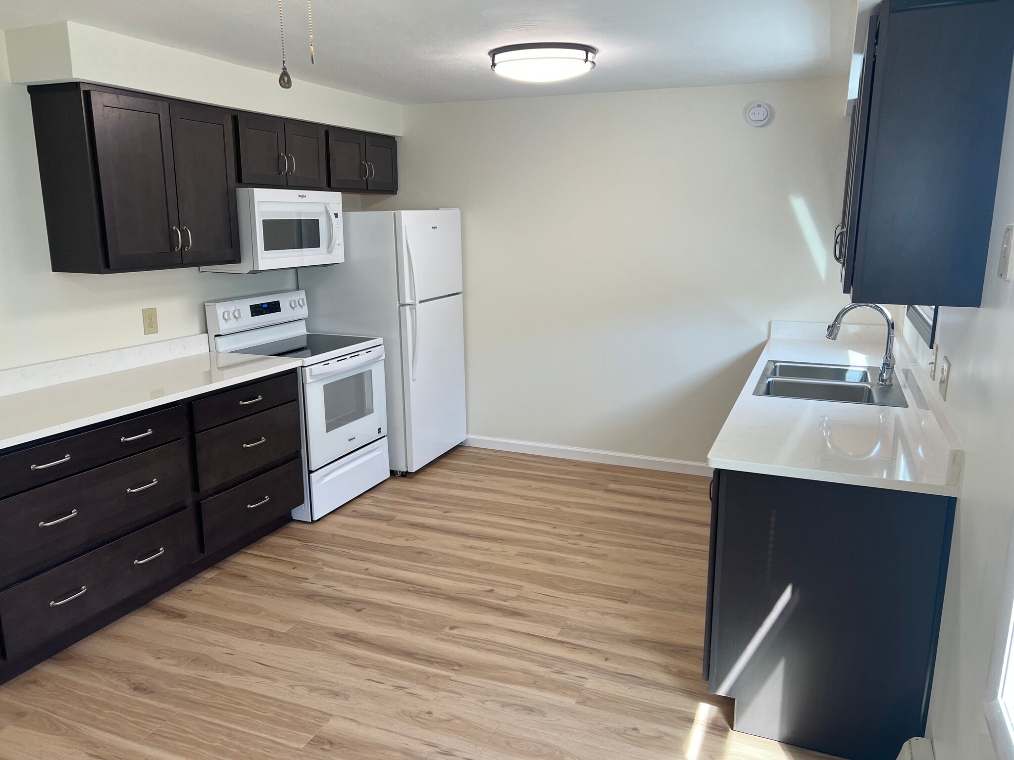 Kitchen - 42946 Emerald Dr