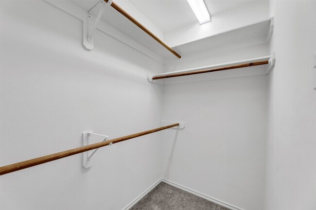 Building Photo - 24523 Rathford Ct