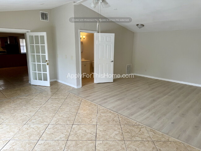 Building Photo - Single Family Home on Cul-De-Sac