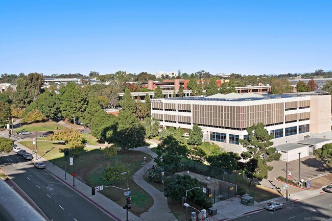 Building Photo - 1080 Park Blvd