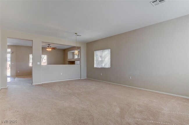 Building Photo - 10940 Salernes St