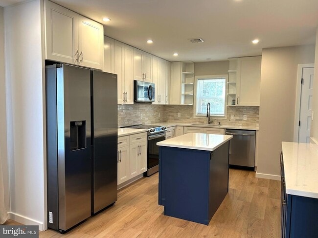 Building Photo - 428 Park Terrace